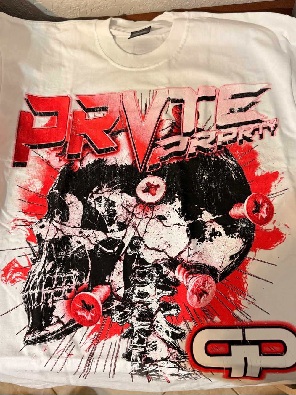 NWT Private Property XL White Graphic Skull Print T-Shirt - Red & Black Accent